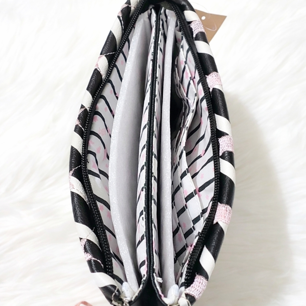 Betsey Johnson Double Pouch Wristlet Wallet Cats Black White Stripes New w/ Tags - Picture 12 of 16
